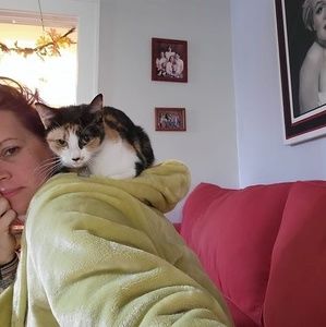 Meet your Posher, Cara